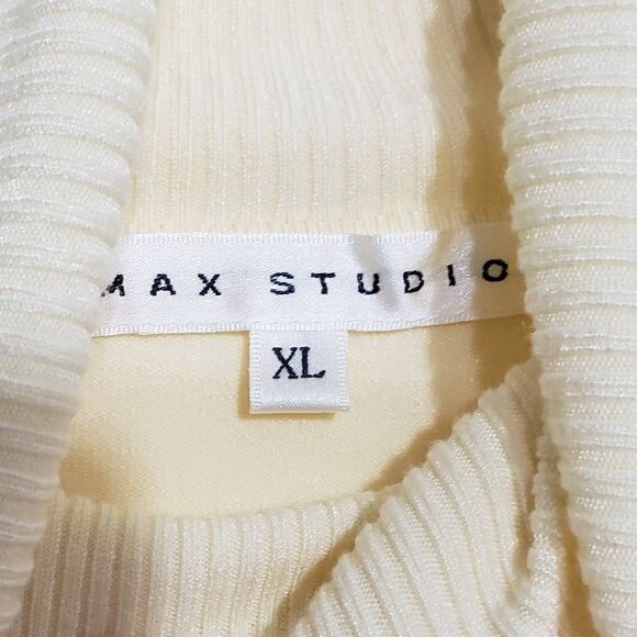 Soft and Beautiful Max Studio Woman's XL Yellow Turtleneck - Picture 3 of 8